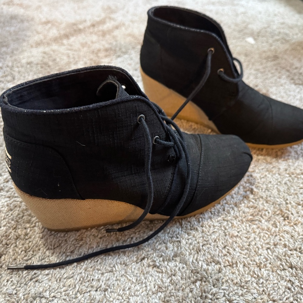 BOBS from Skechers Black and Tan Wedge Shoes